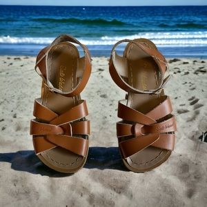 Saltwater sandals- girls size 1